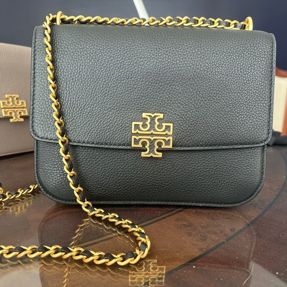 Tory Burch Eleanor Black Convertible Shoulder/Crossbody Bag with Gold Accents